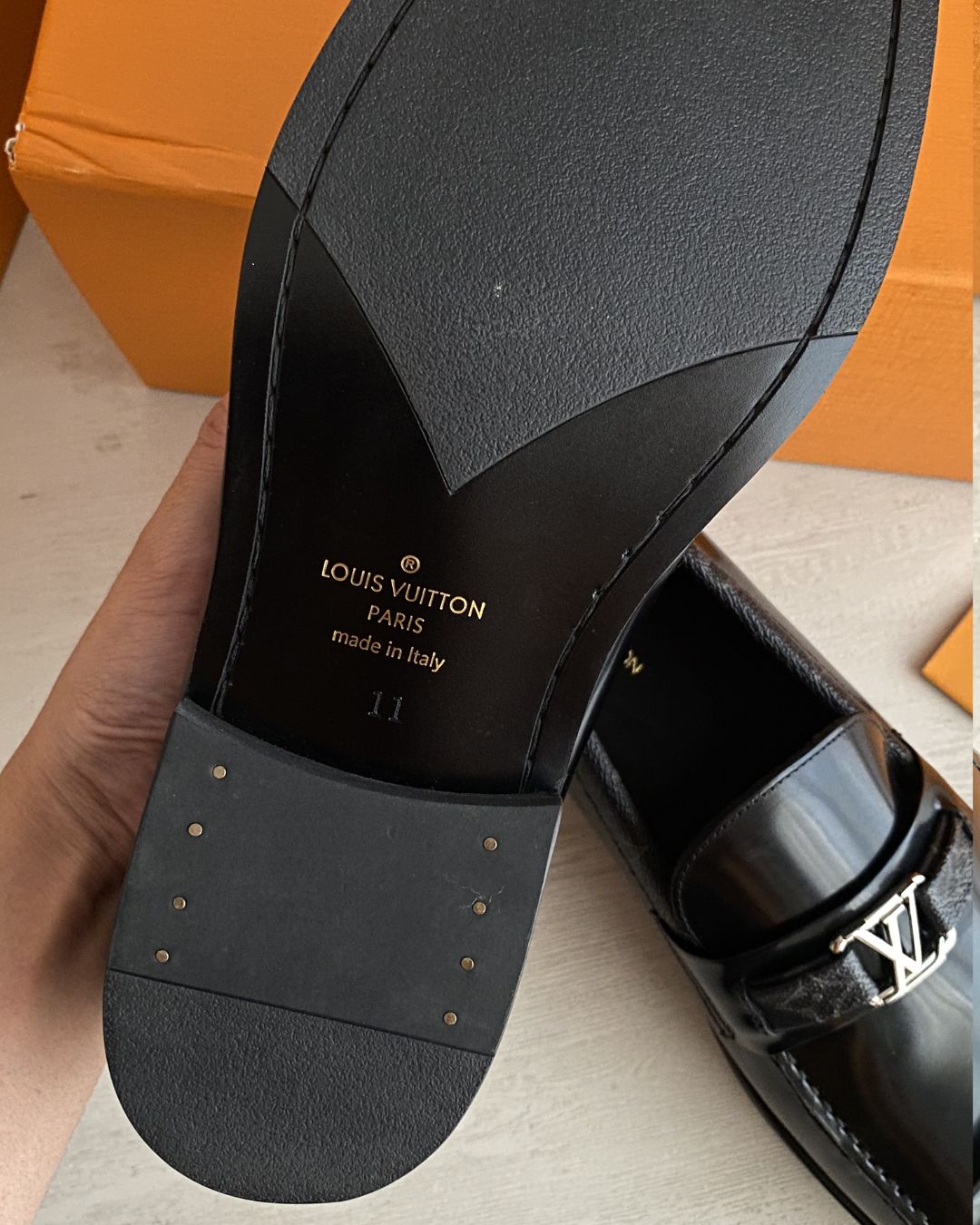 LV Major Moccasin Black